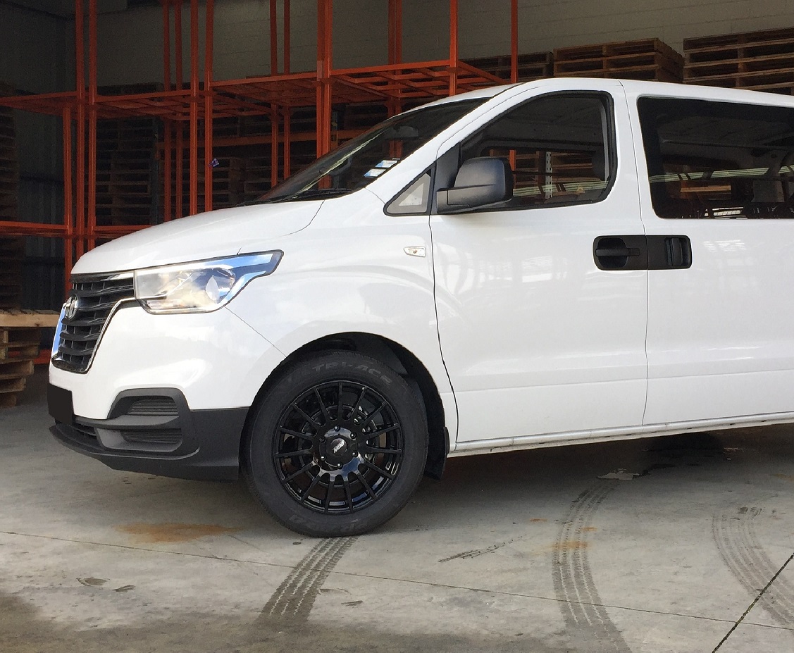 Hyundai iLoad on BGW Transporter