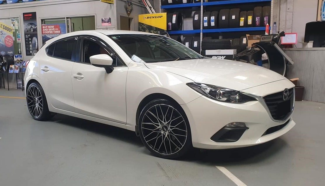 Mazda 3 on BGW Matador
