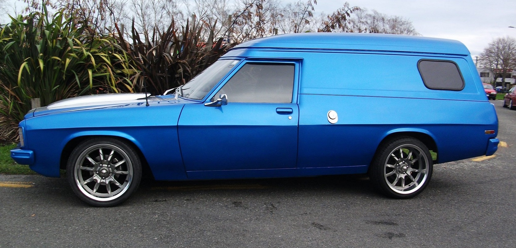 Holden HZ Panelvan on Ridler R650