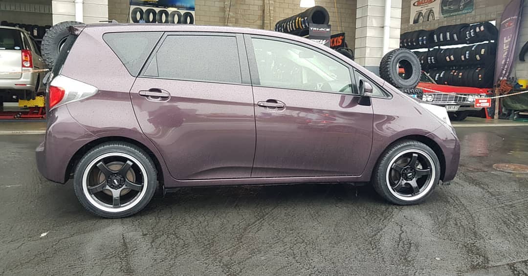 Toyota Ractis on BGW Fury