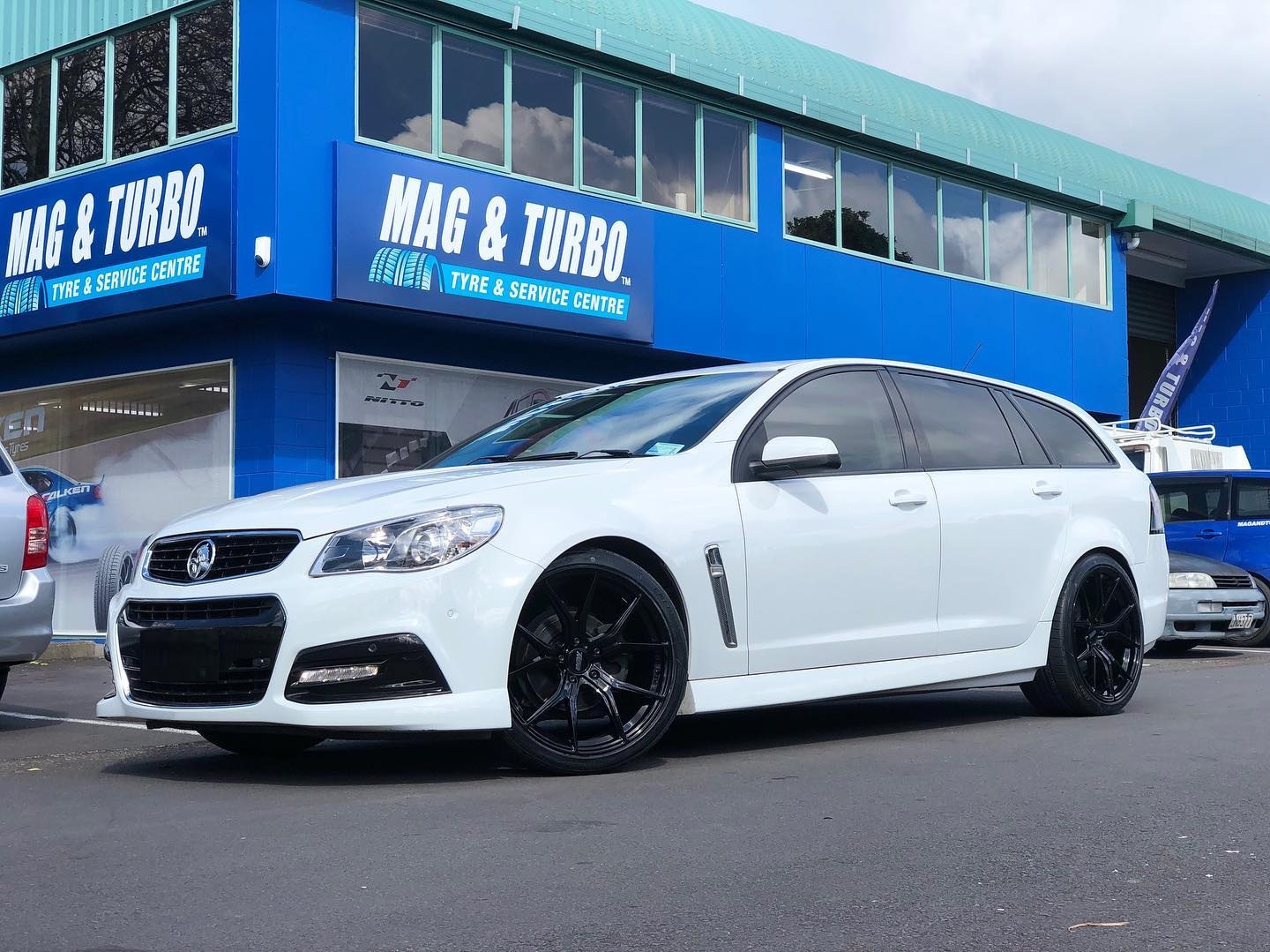 Holden Commodore VF on BGW Compton