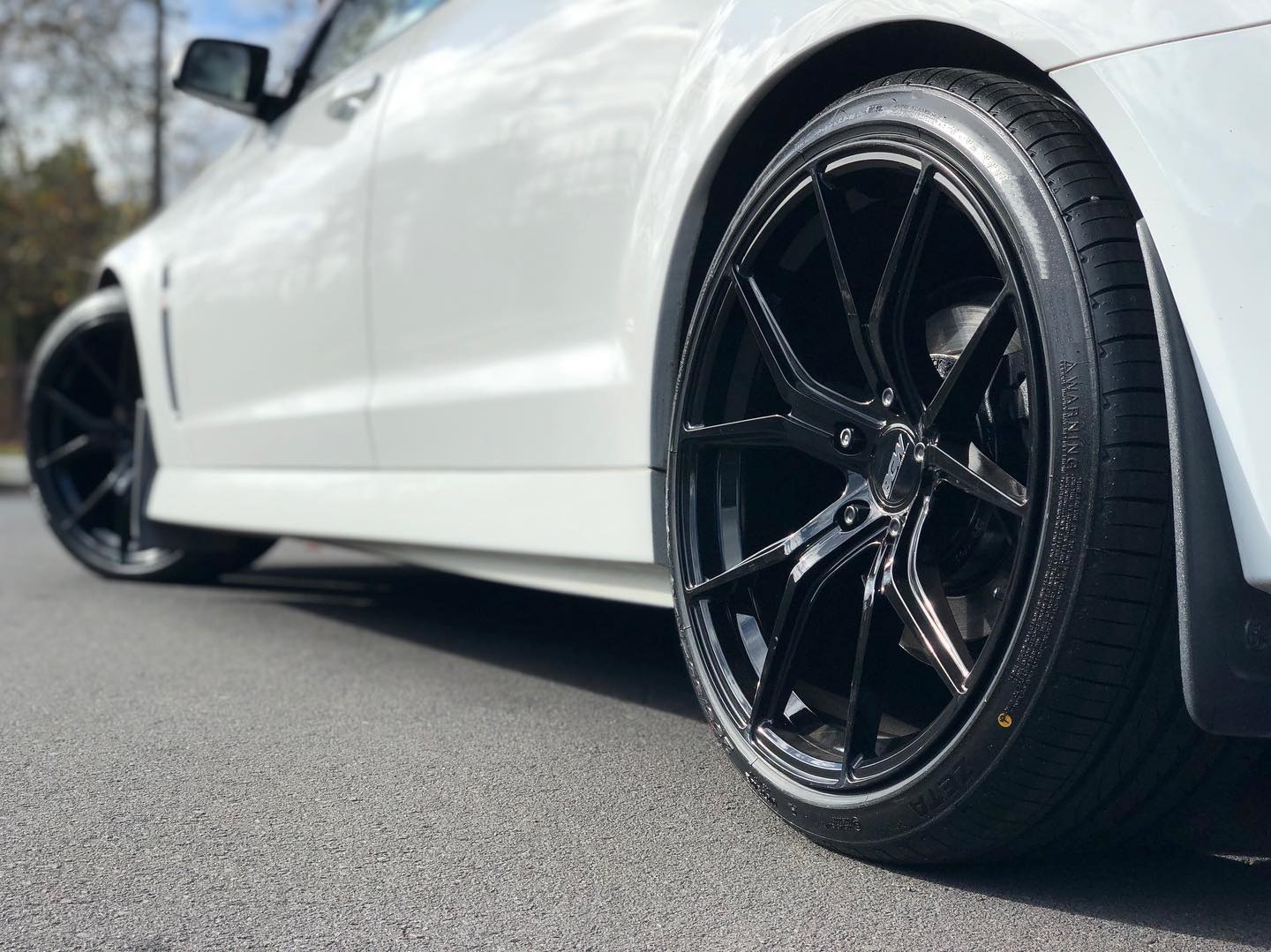 Holden Commodore VF on BGW Compton