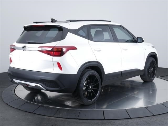 Kia Seltos on BGW Black Titan