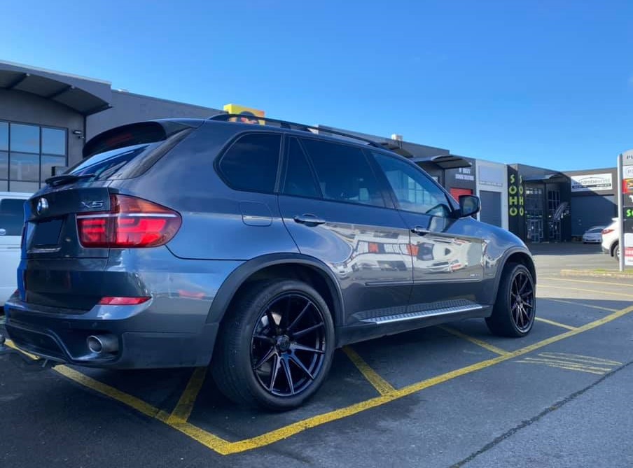 BMW X5 on Covert CV2