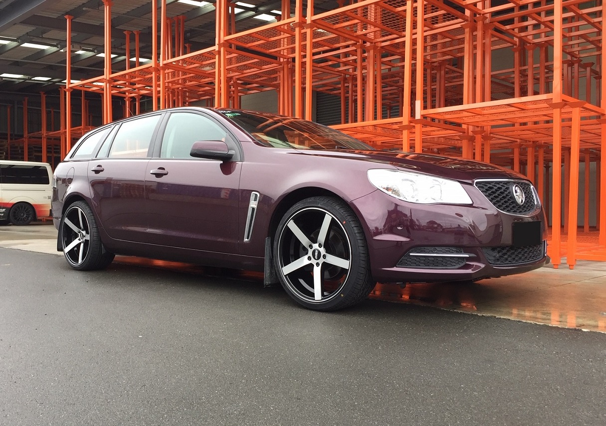 Holden Commodore VF on BGW Torque