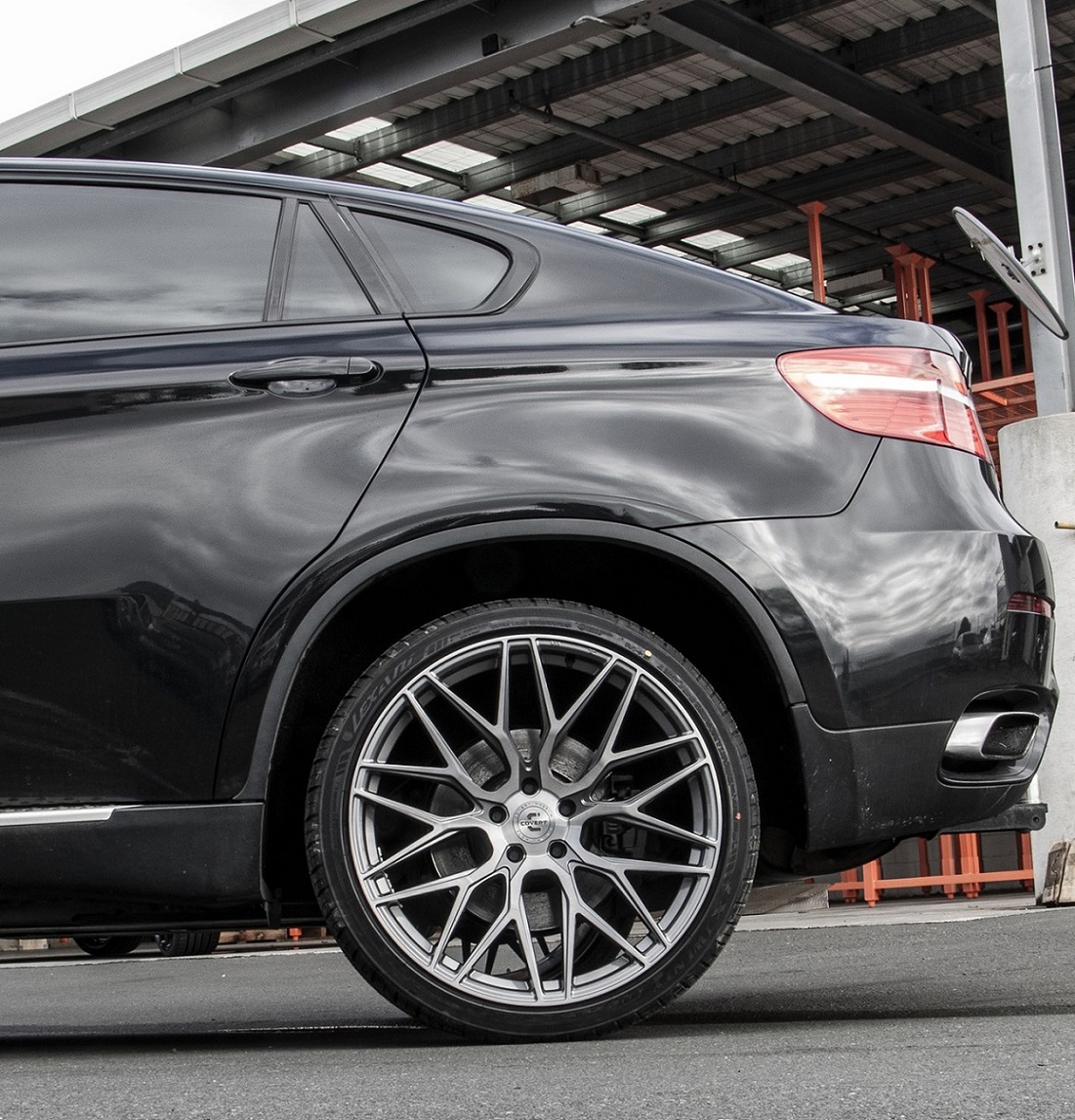 BMW X6 on Covert CV1