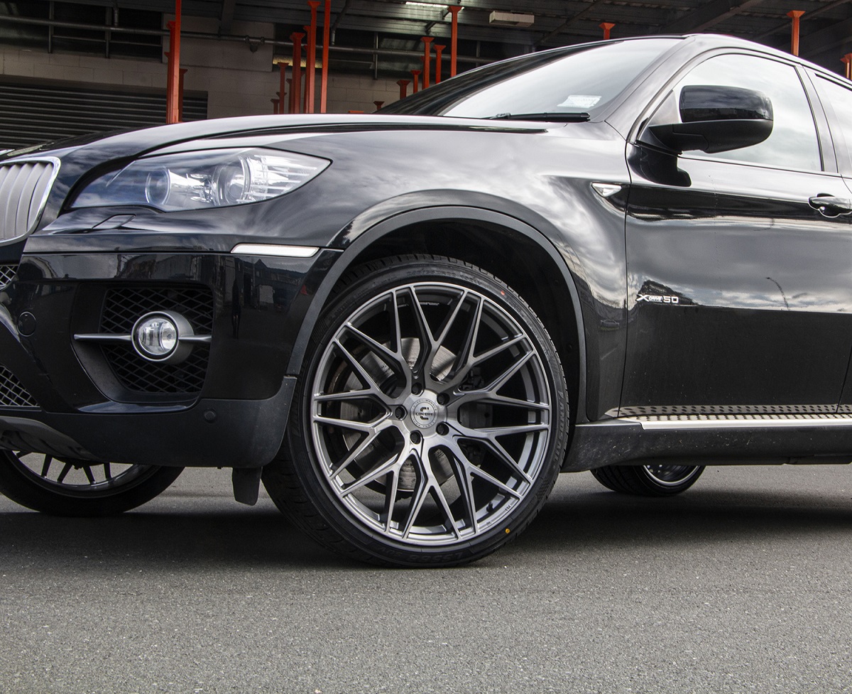 BMW X6 on Covert CV1