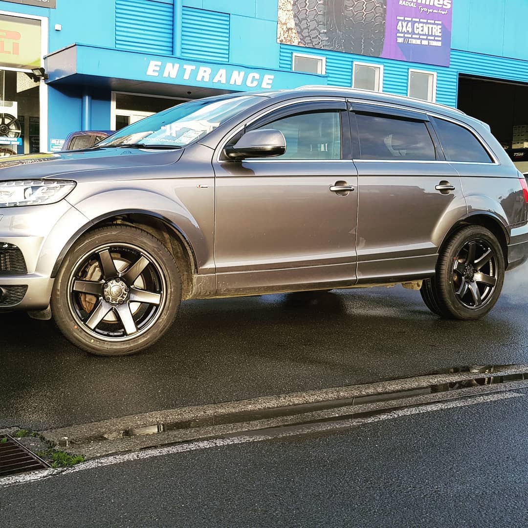 Audi Q7 on BGW Beast