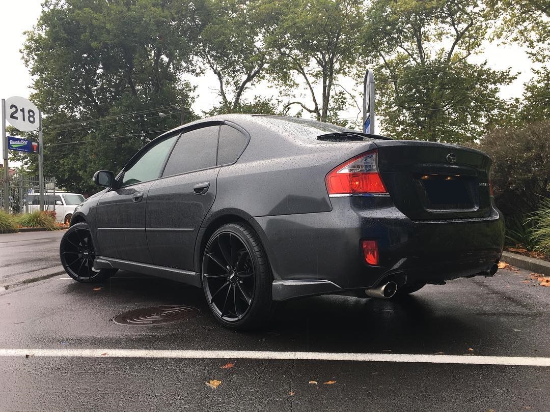 Subaru Legacy on BGW Titan