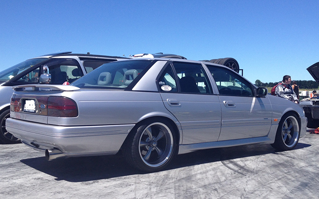 Ford Falcon on Ridler R695