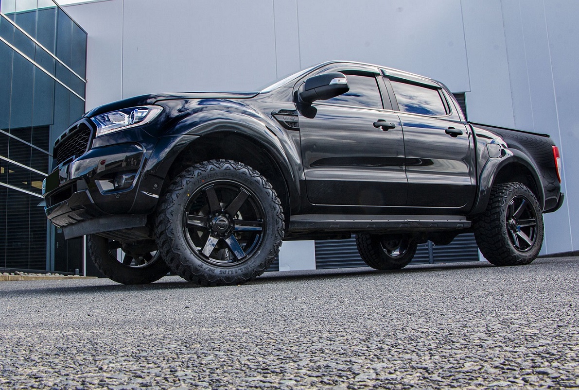 Ford Ranger on BGW Beast w Delium 33X12.5R20 Tyres