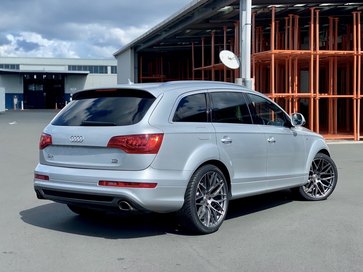 Audi Q7 on Covert CV1