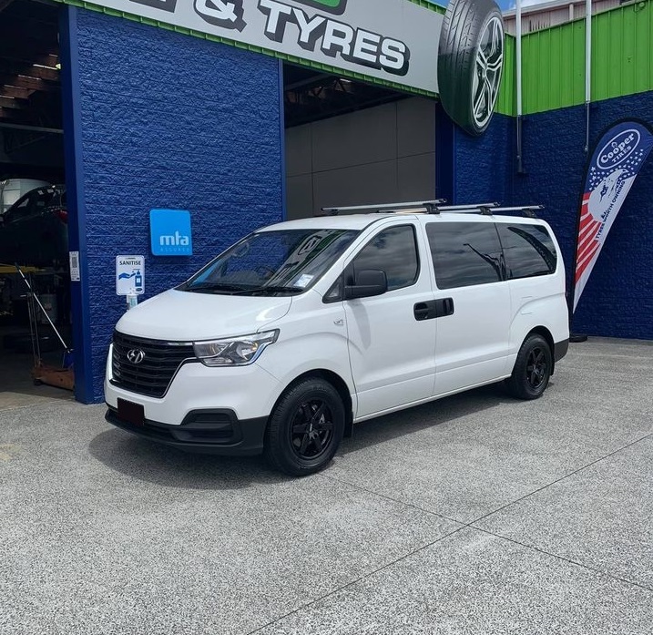 Hyundai I-Load on BGW Urban