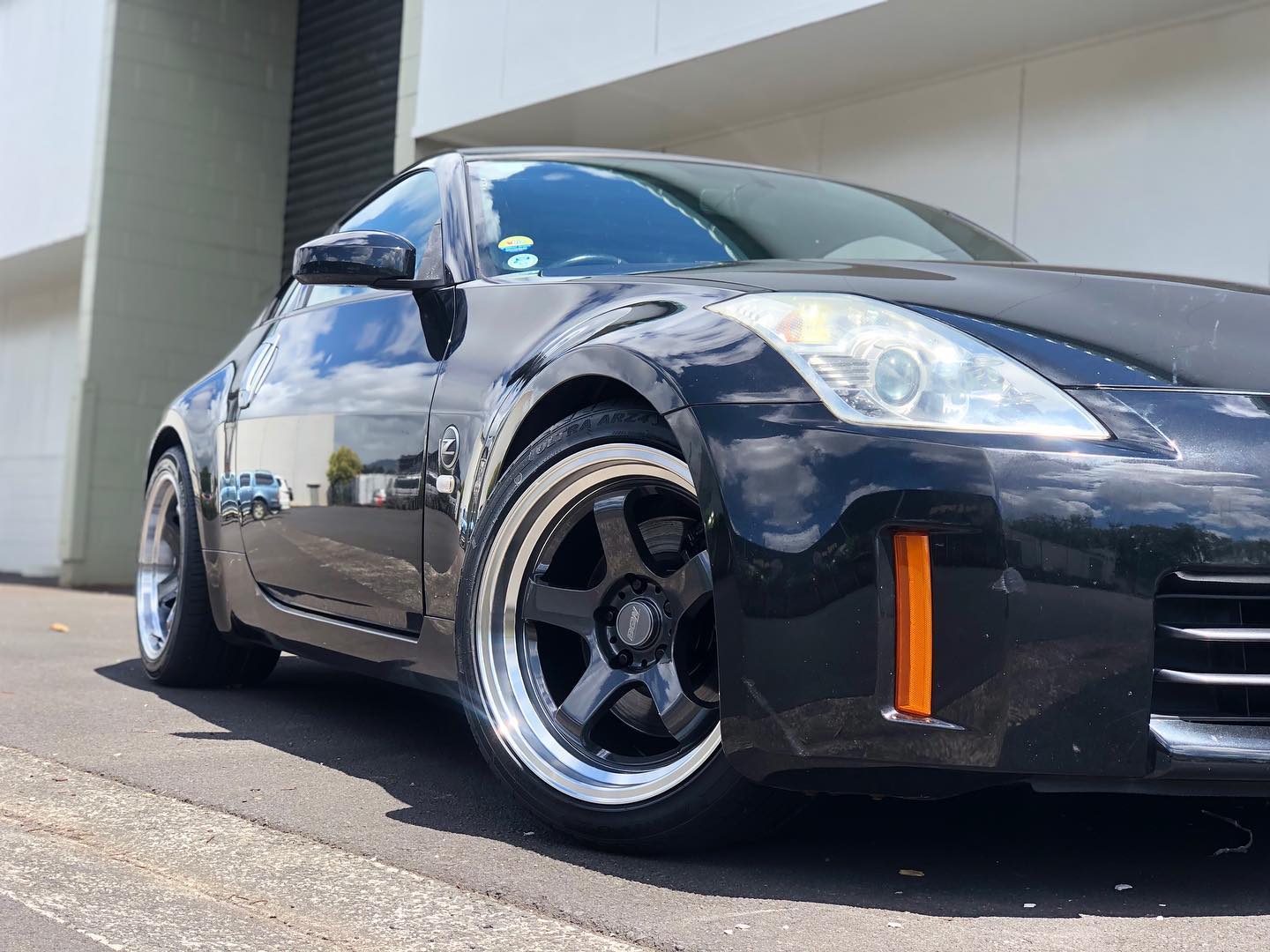 Nissan 350z on BGW Ebisu