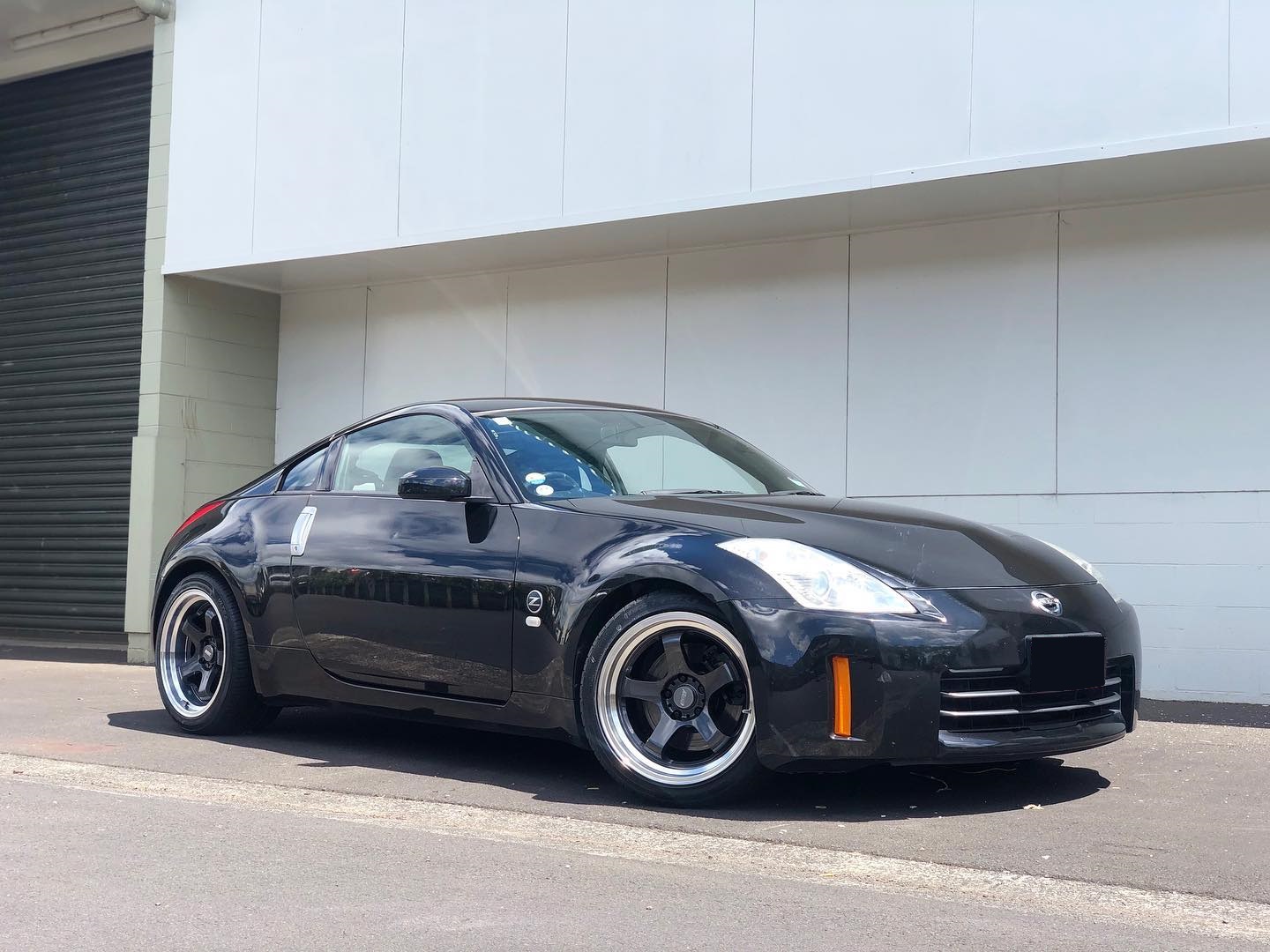 Nissan 350z on BGW Ebisu