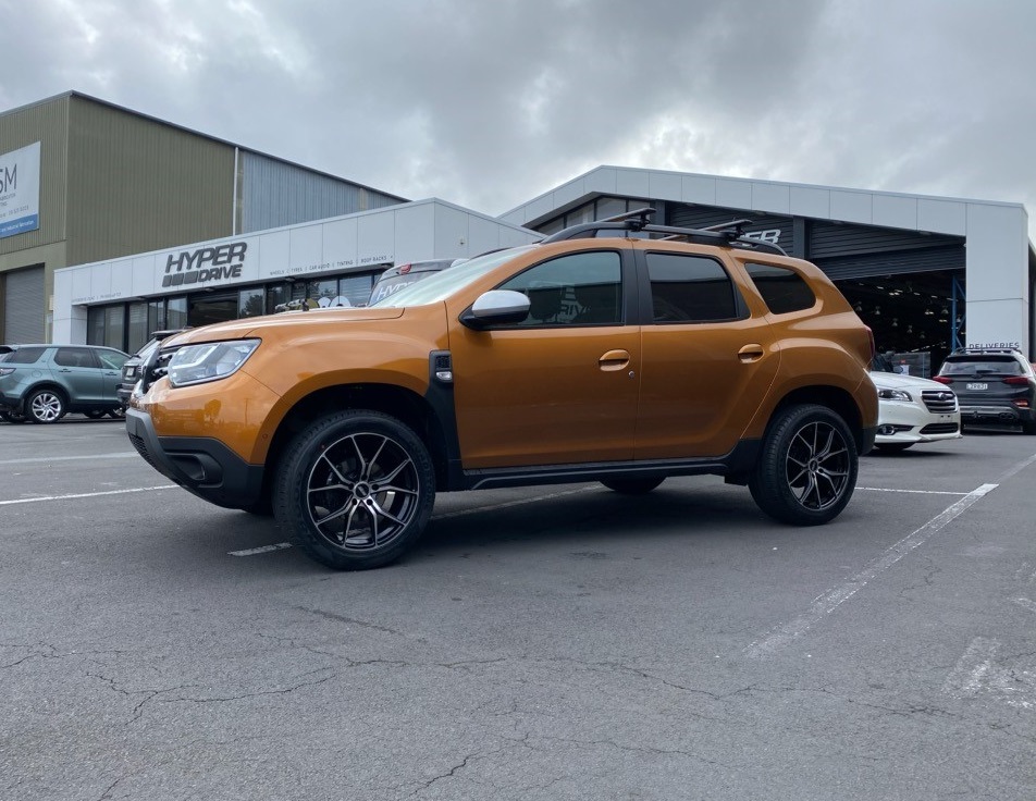 Renault Duster on BGW Compton