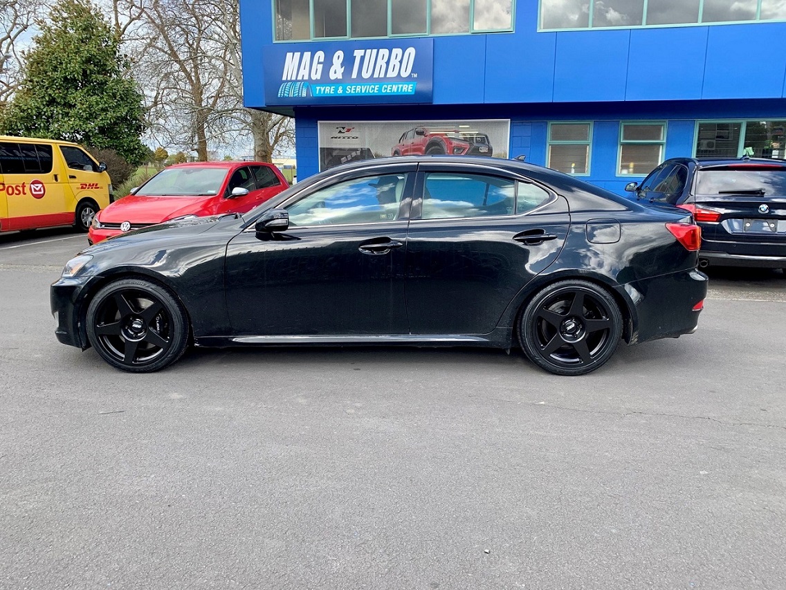 Lexus IS350 on BGW R5