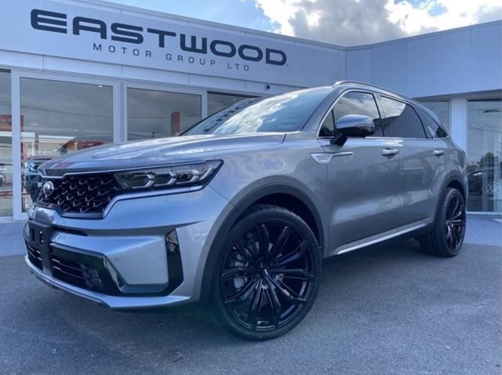 Kia Sorento on BGW Black Widow