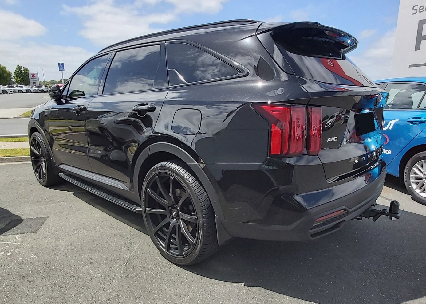 Kia Sorento on BGW Pursuit