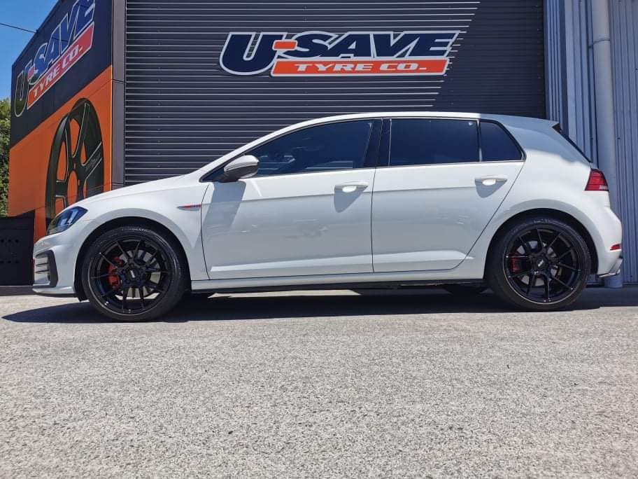 VW Golf on BGW Aqua