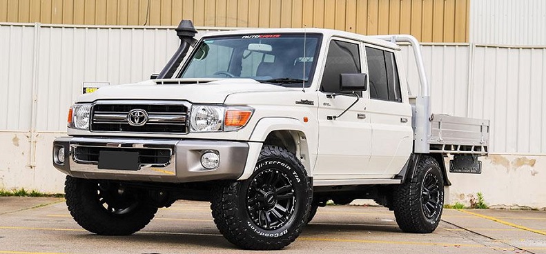 Toyota Land Cruiser 70series on ROH Vapour