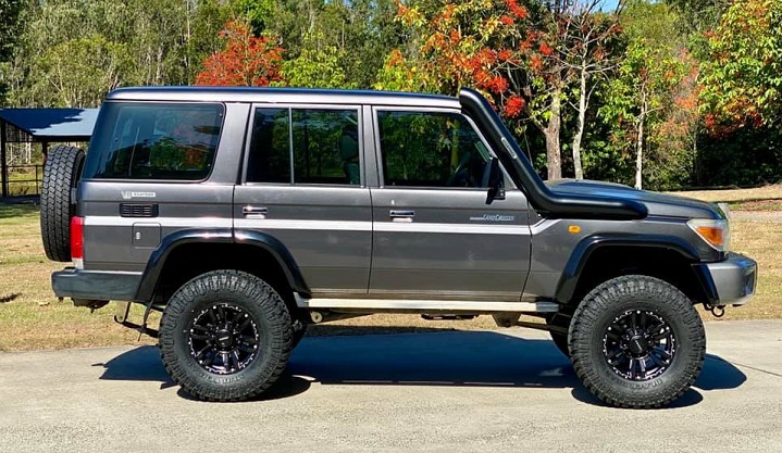 Toyota Landcruiser 79series on ROH Vapour
