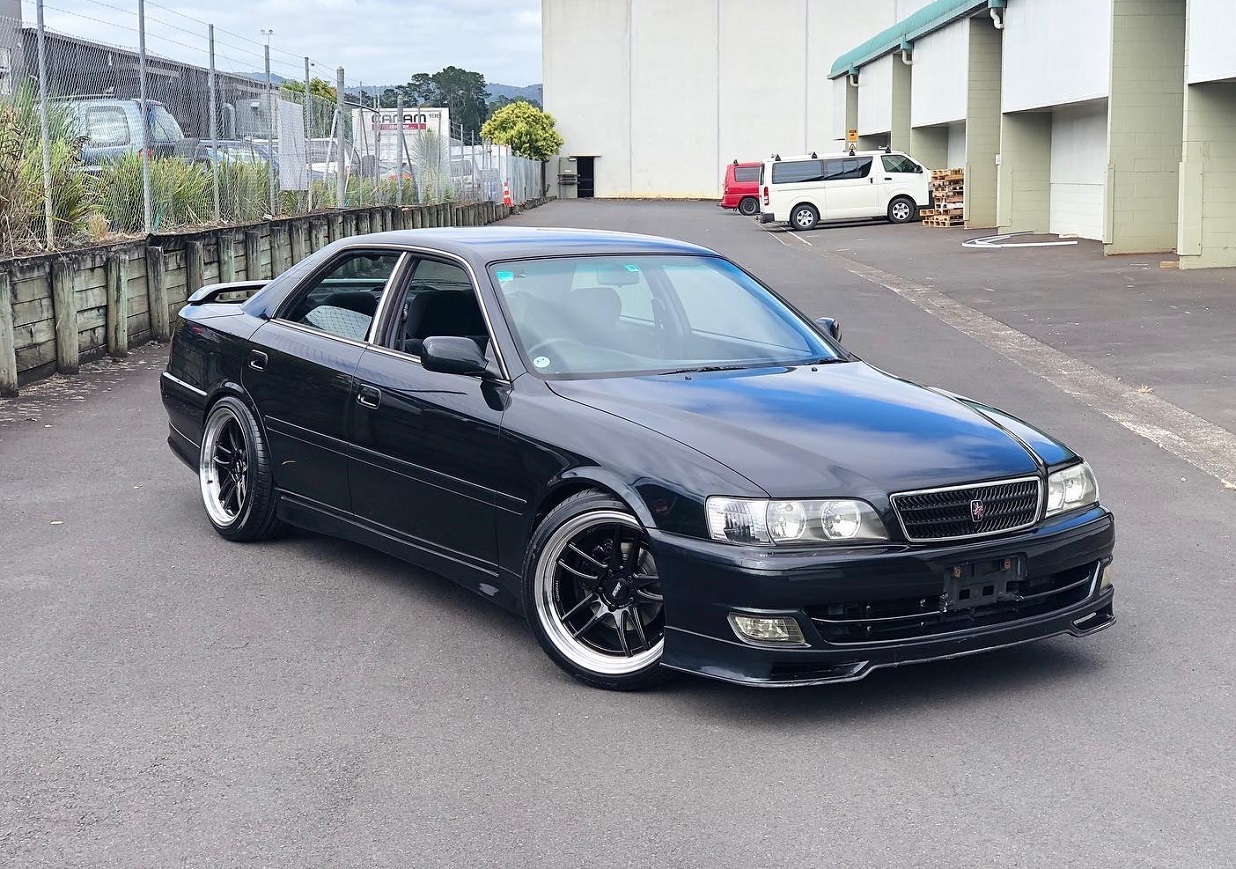Toyota Chaser JZ100 on BGW DC Emotion 5