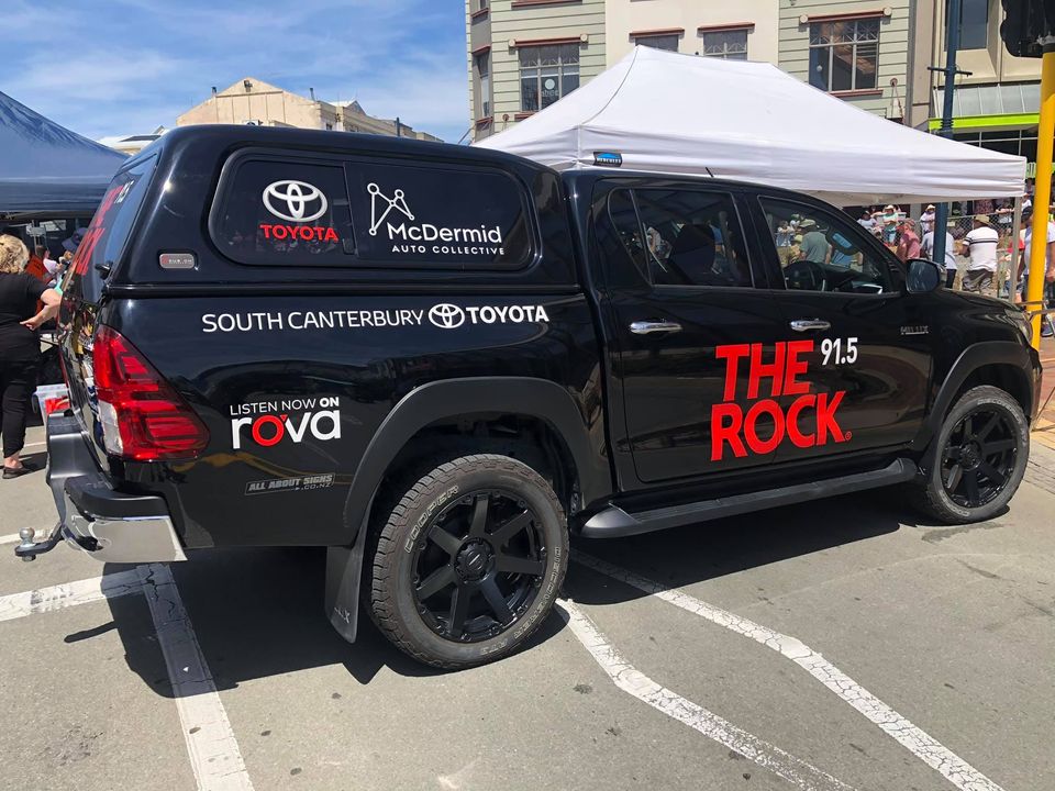 Toyota Hilux SR5 on BGW Vader