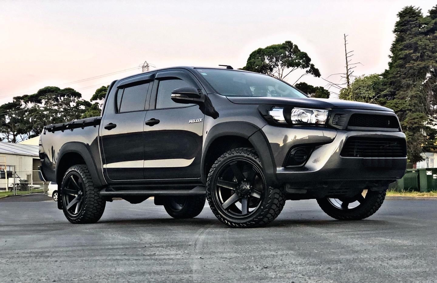 Toyota Hilux on BGW Beast with AMP Tyres