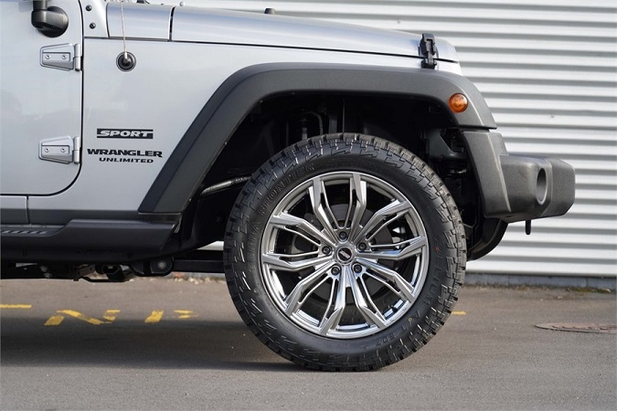 Jeep Wrangler on BGW Black Widow