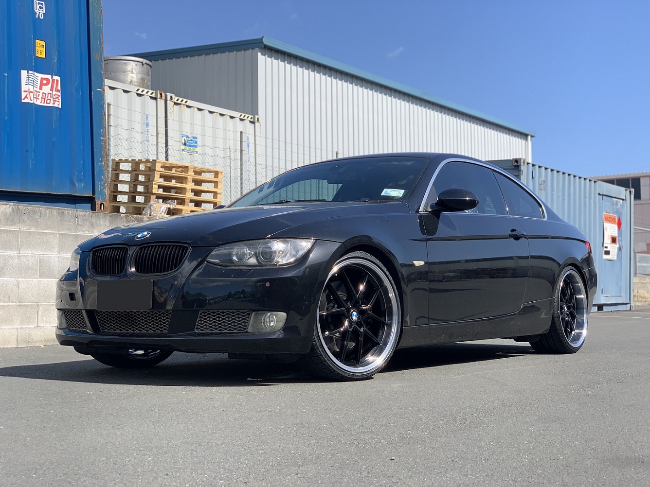 BMW 3 Series on Covert CV4