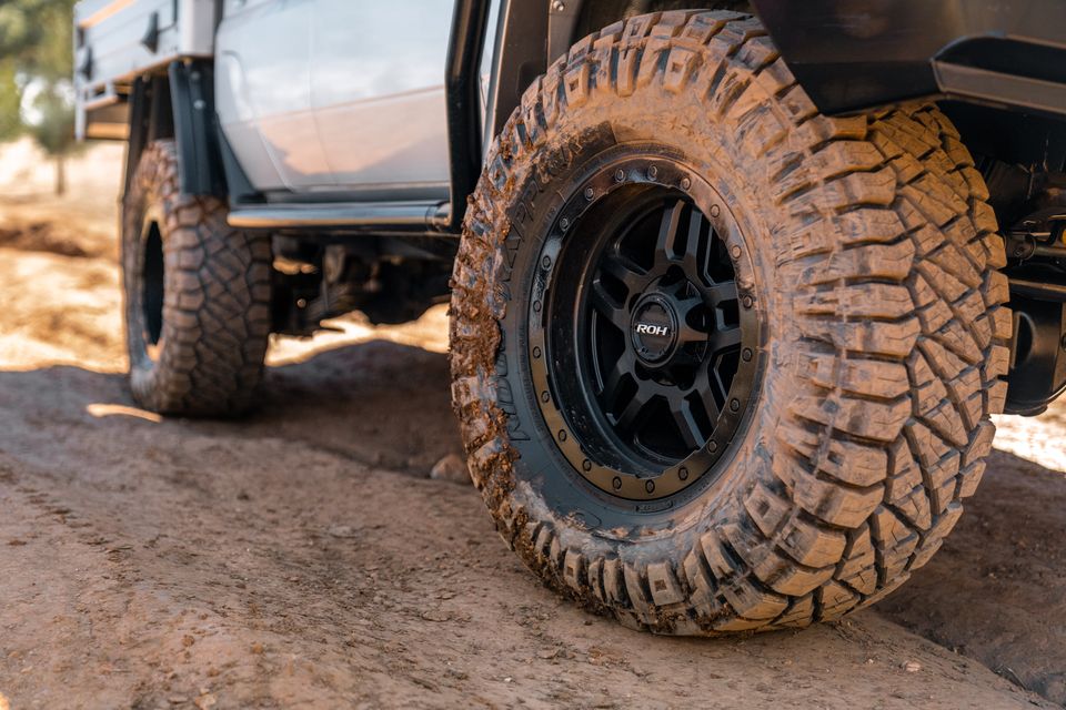 Toyota Landcruiser 79 Series on ROH Hammer
