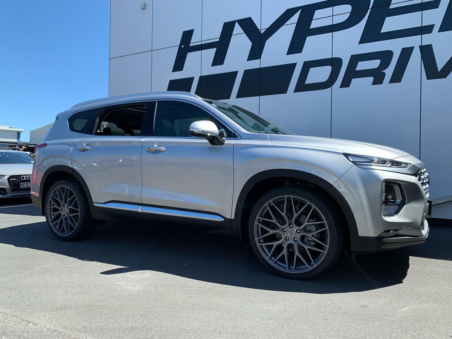 Hyundai Santa Fe on Covert CV1