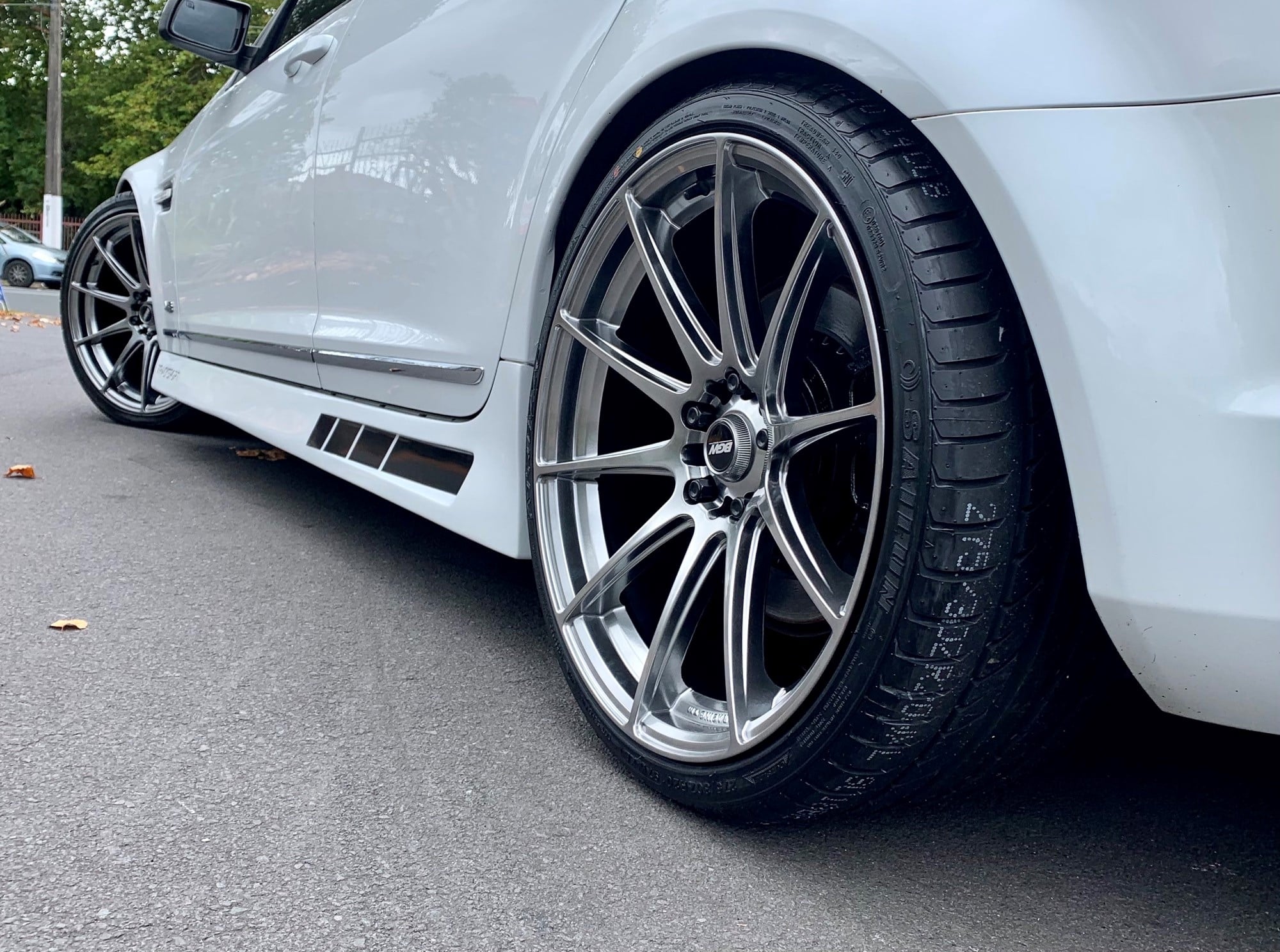Holden Commodore VE on BGW Circuit