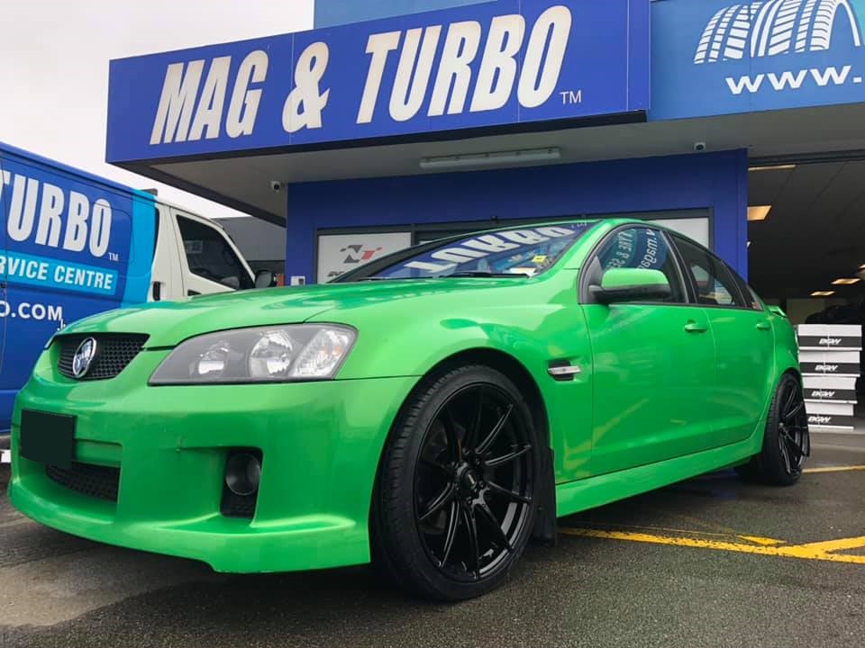 Holden Commodore VE on BGW Circuit