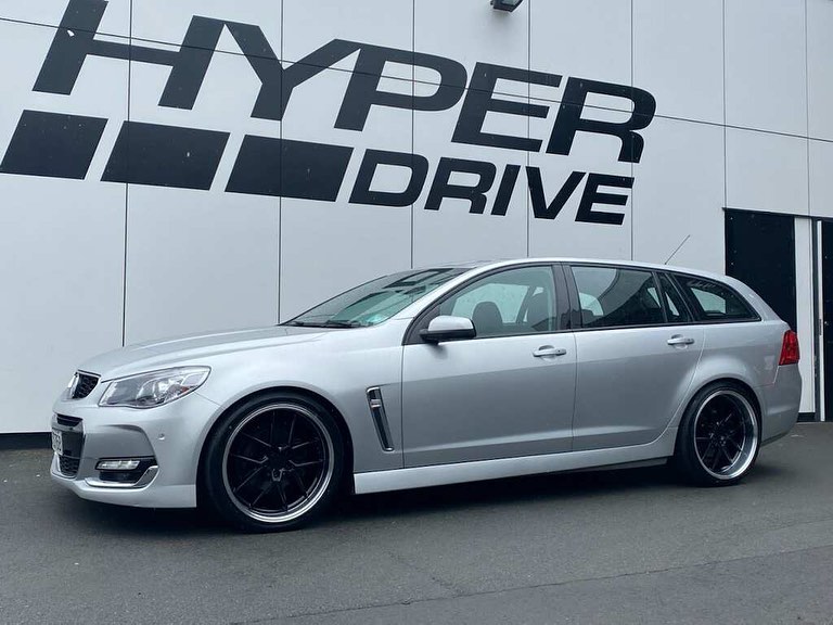 Holden Commodore VF on Covert CV4
