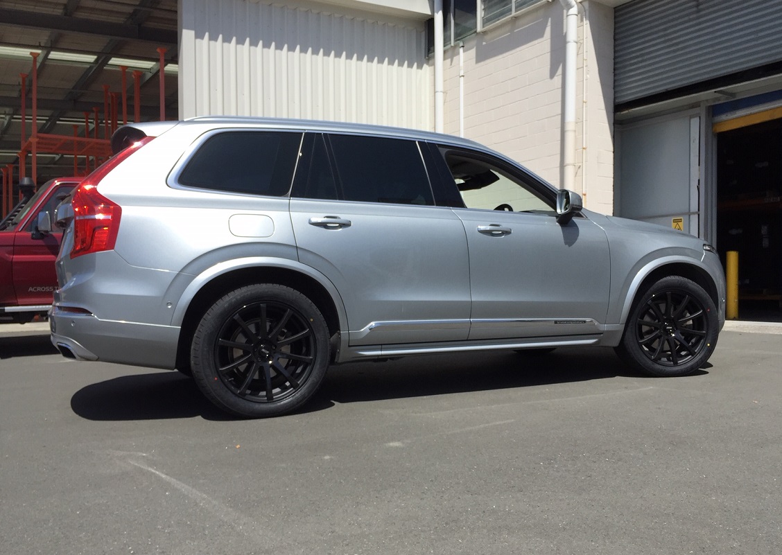 Volvo XC90 on BGW Pursuit