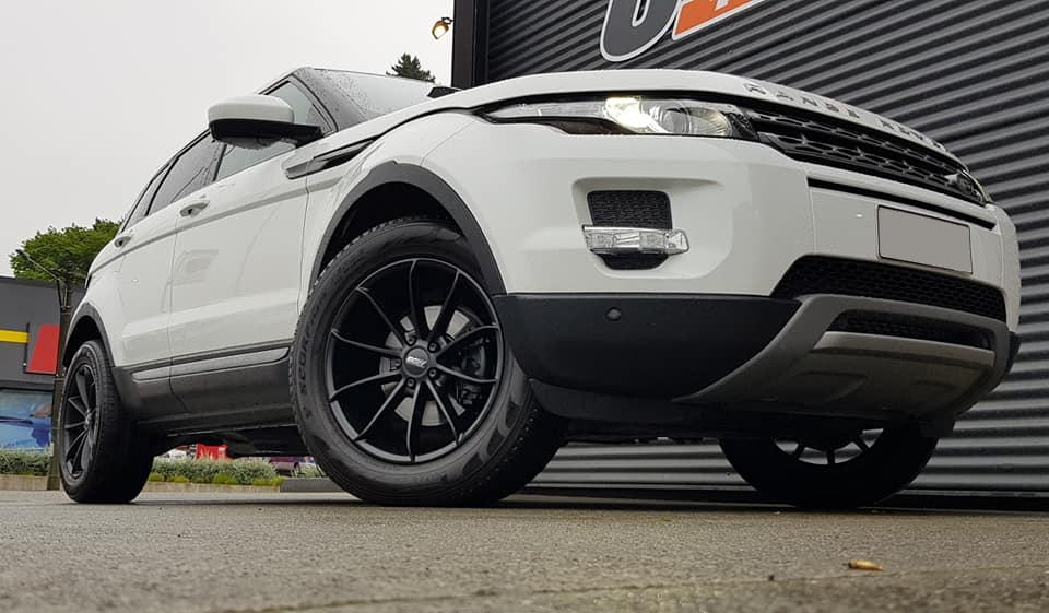 Land Rover Ranger Rover Evoque on BGW Titan.