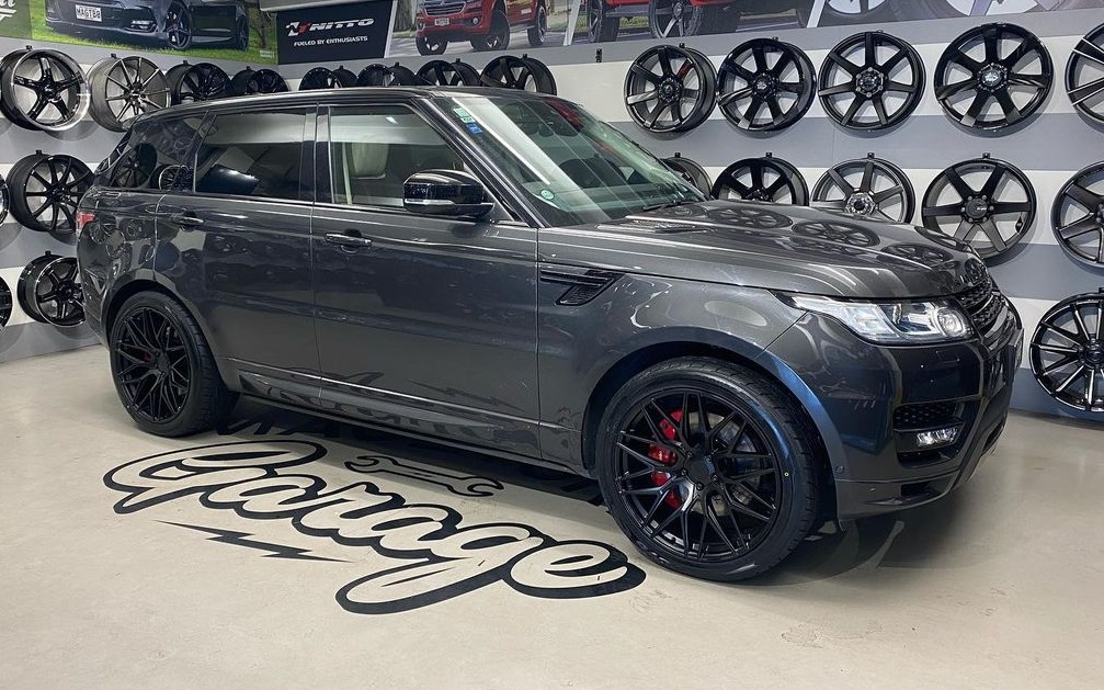 Land Rover Range Rover on Covert CV1