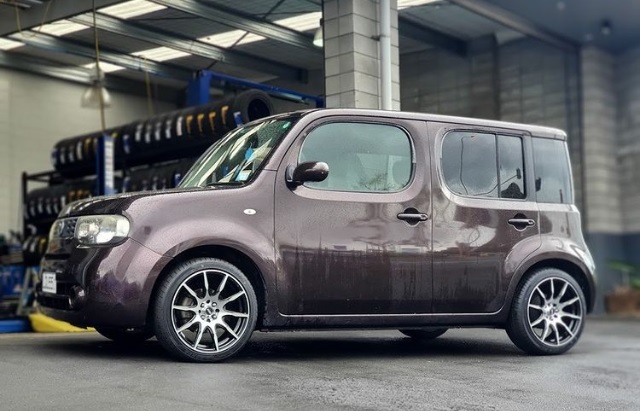 Nissan Cube on BGW Ratchet