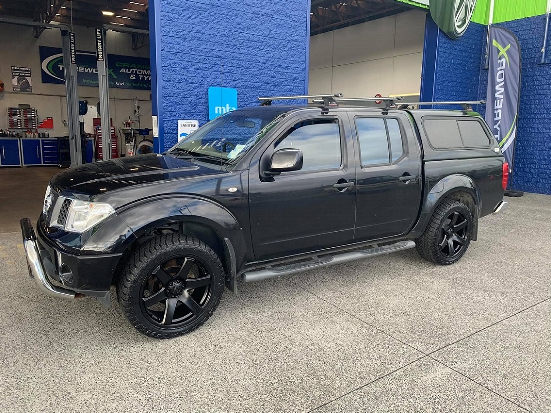 Nissan Navara D40 on BGW Beast