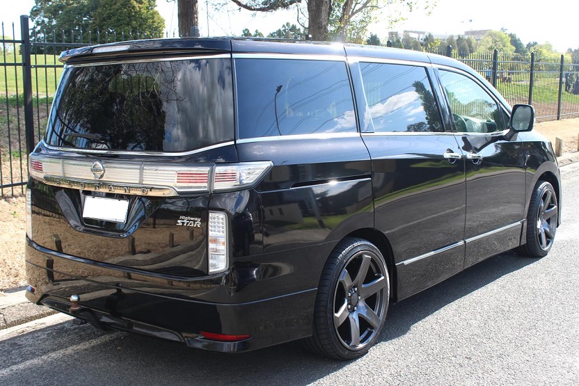 Nissan Elgrand on BGW Beast
