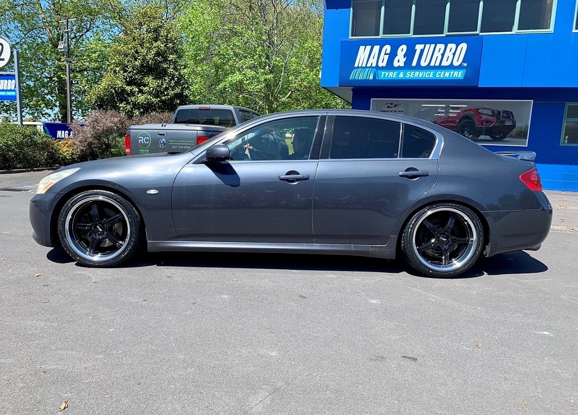 Nissan Skyline 350gt on BGW Rampage