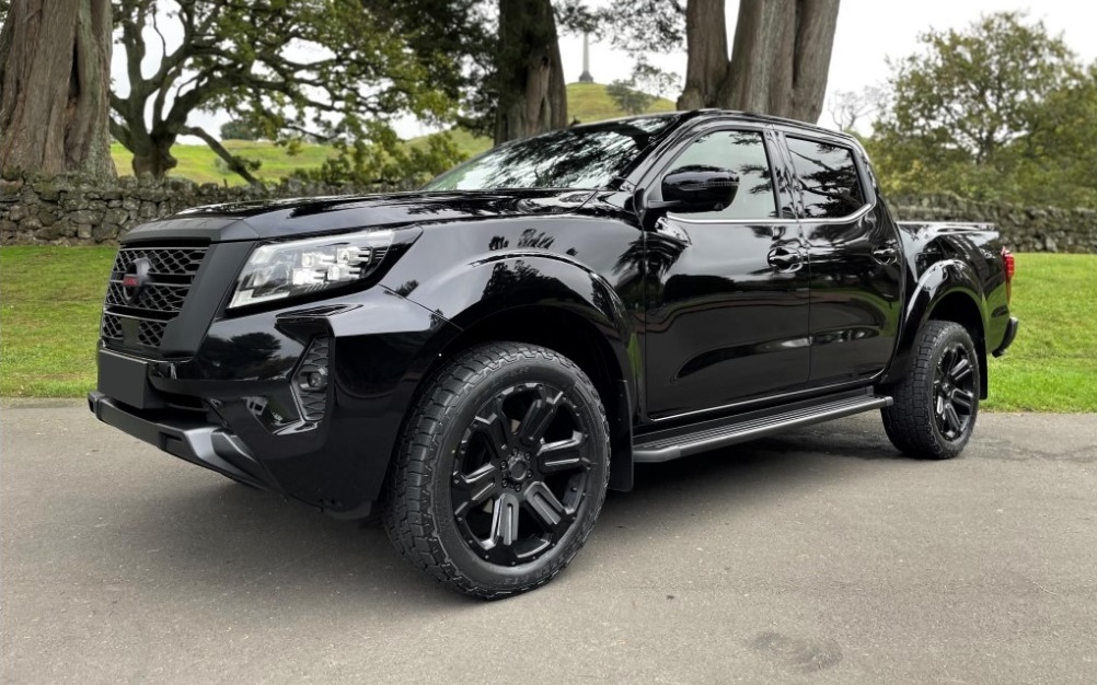 Nissan Navara STX on Black Rhino Wanaka