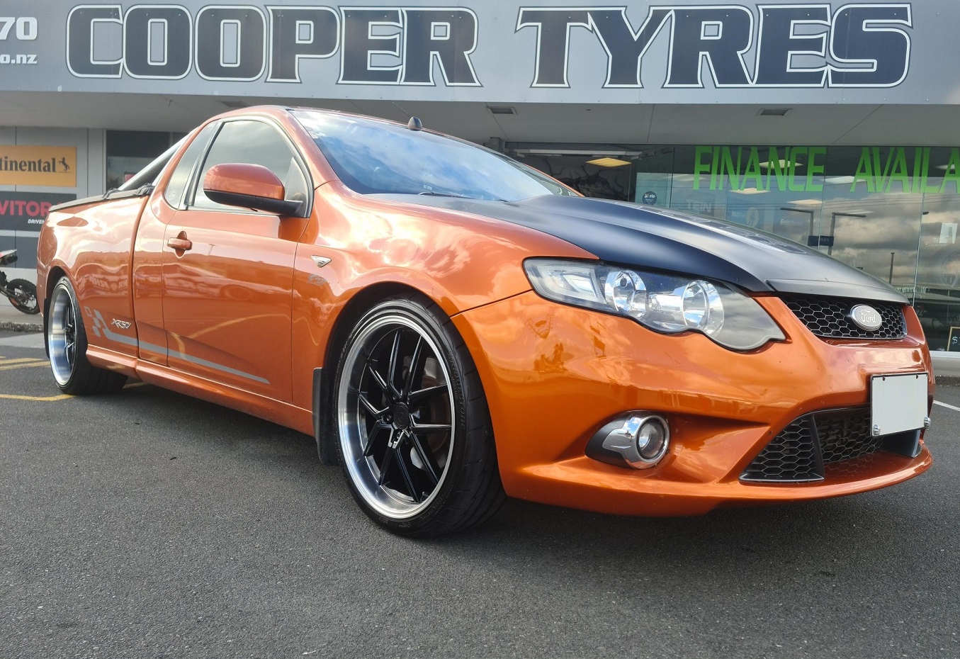 Ford Falcon FG on Covert CV4