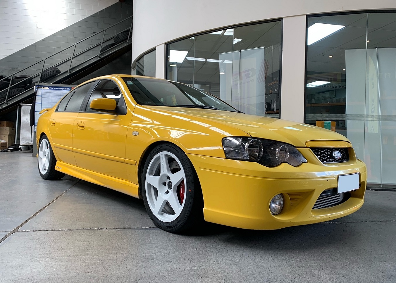 Ford Falcon on BGW R5