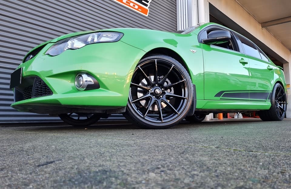 Ford Falcon on BGW Circuit