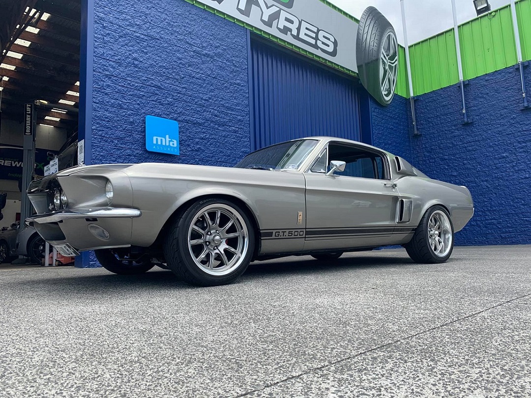 Ford Mustang Shelby GT500 on Ridler R650