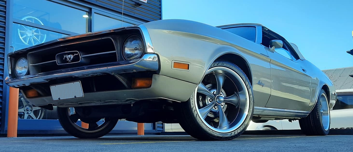 Ford Mustang (1971) on Ridler R695