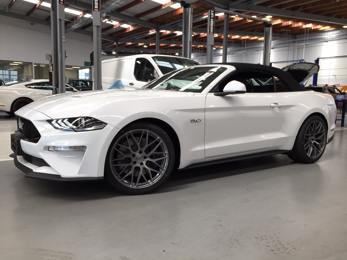 Ford Mustang on Covert CV1